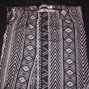 Riv black and white patterned leggings L